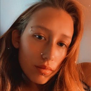 Meet your Posher, Lexi